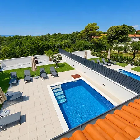 Alba With Pool - Sol Tours Villa