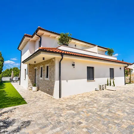 Alba With Pool - Sol Tours Kras